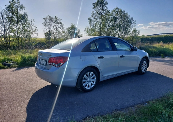 Chevrolet Cruze cena 13900 przebieg: 177000, rok produkcji 2009 z Szczebrzeszyn małe 191